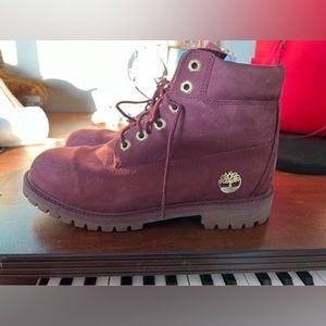 Timberland burgundy suede women’s size 6 boots